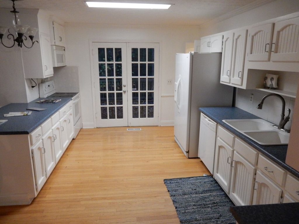 Before Dunwoody Contractor Remodels Stone Mountain Kitchen 1