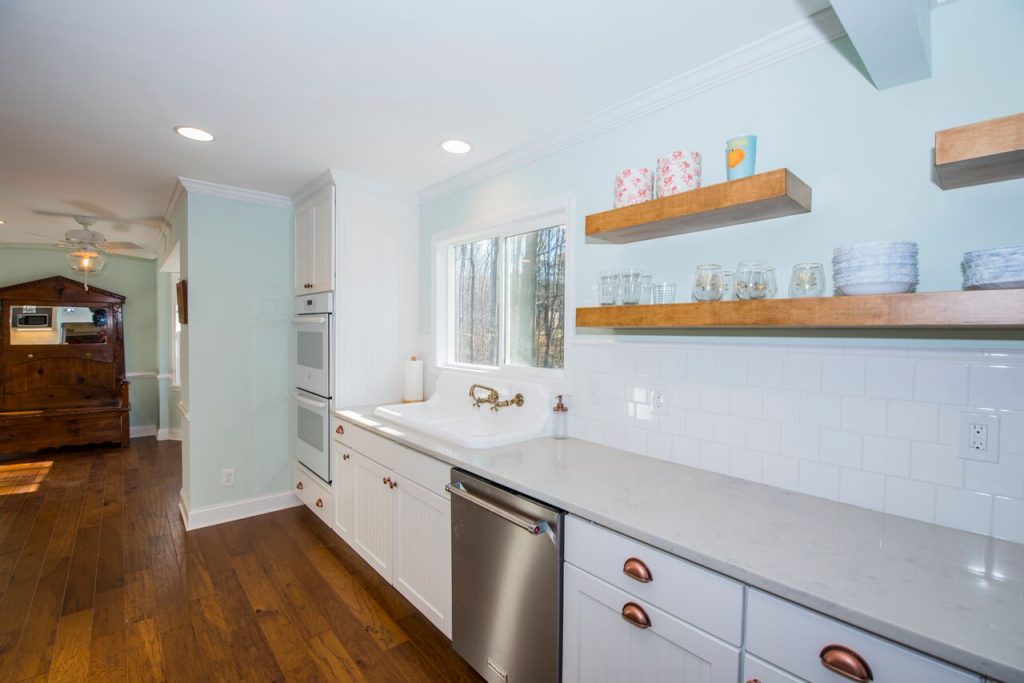 Stone Mountain Kitchen with Double Oven Cabinet