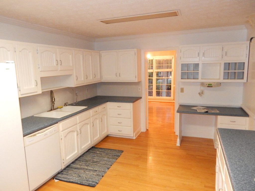 Before Dunwoody Contractor Remodels Stone Mountain Kitchen 4