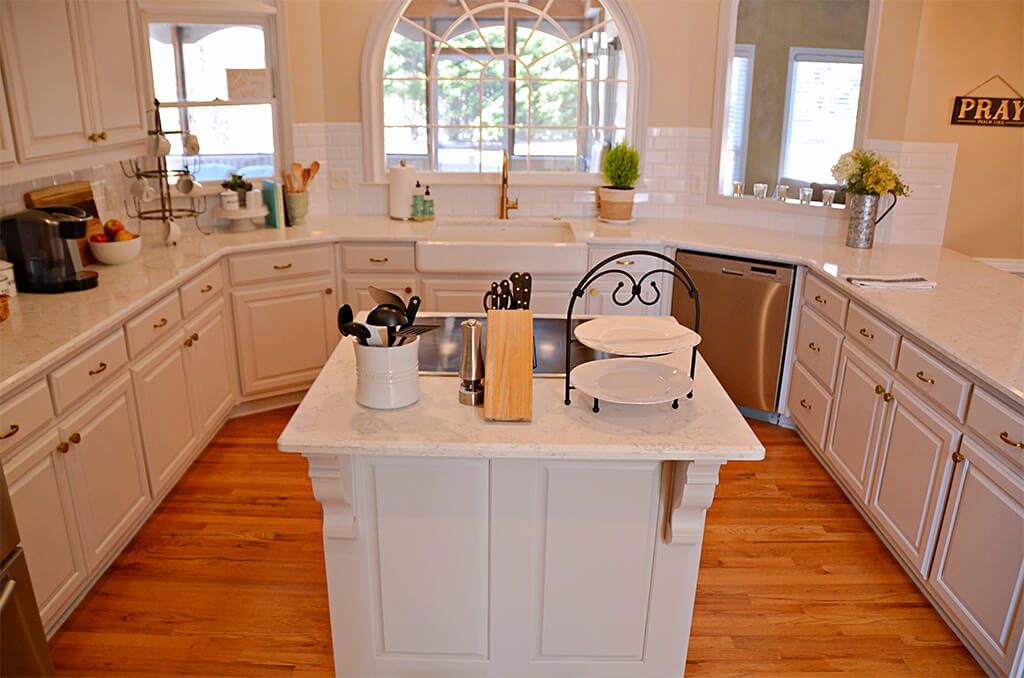 Kitchen Remodel Island with Corbel and Cooktop